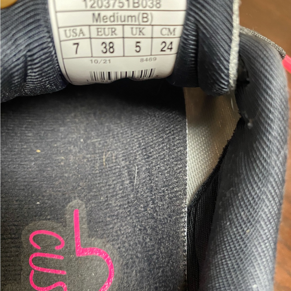 BROOKS Trace 2 running women’s shoes size: 7 code no# 1203751B038 - Picture 17 of 17